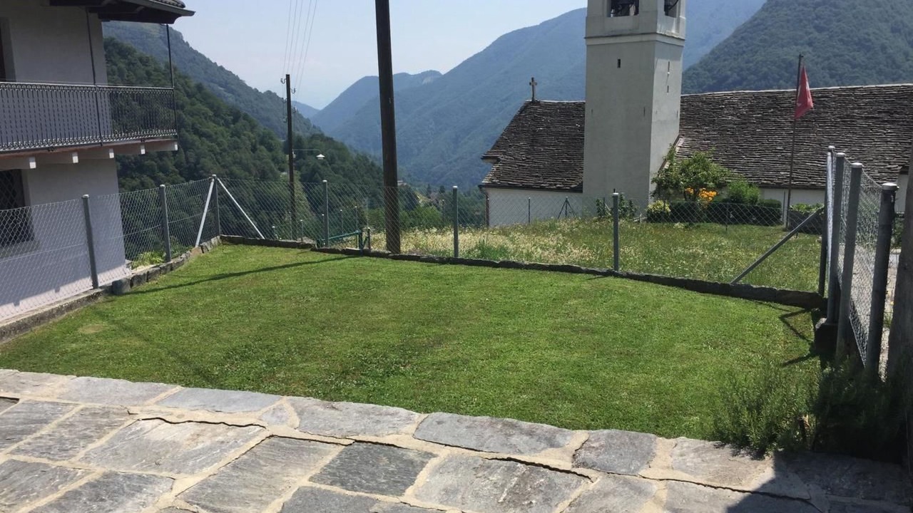 Photo of Outdoor in Russo