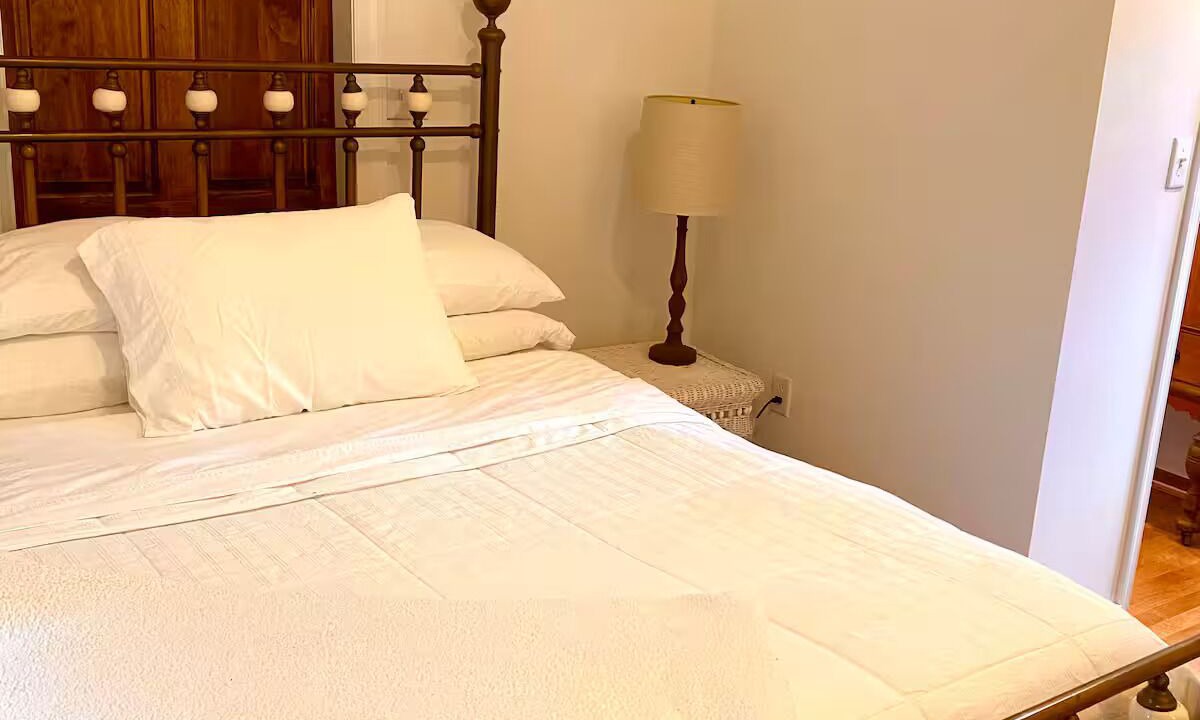 Photo of Bedroom in Westover Hills West