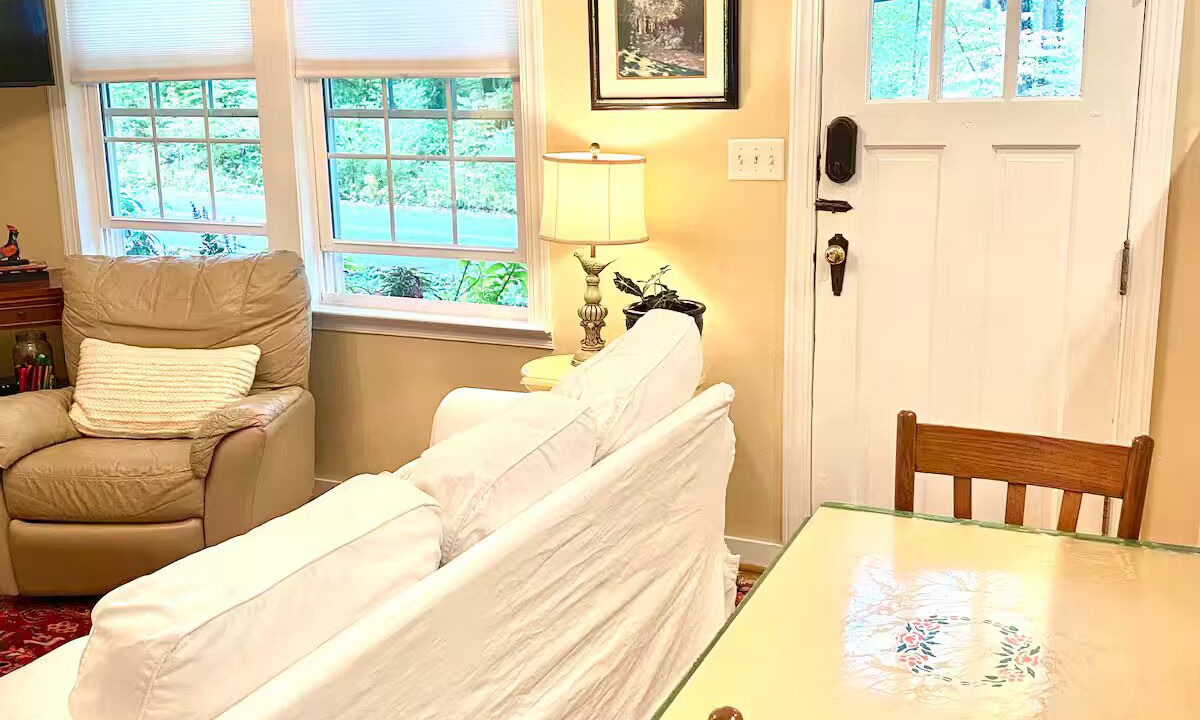 Photo of Livingroom in Westover Hills West