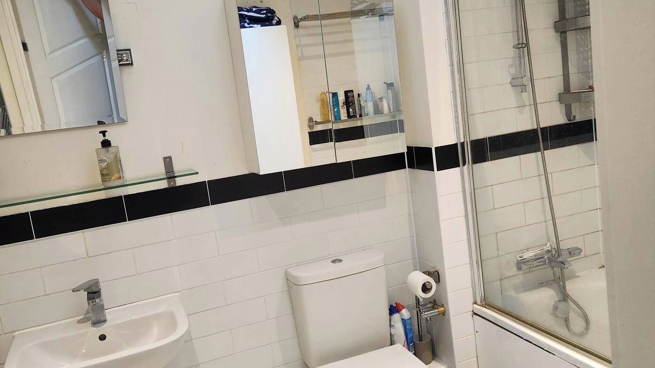 Photo of Bathroom in Oadby