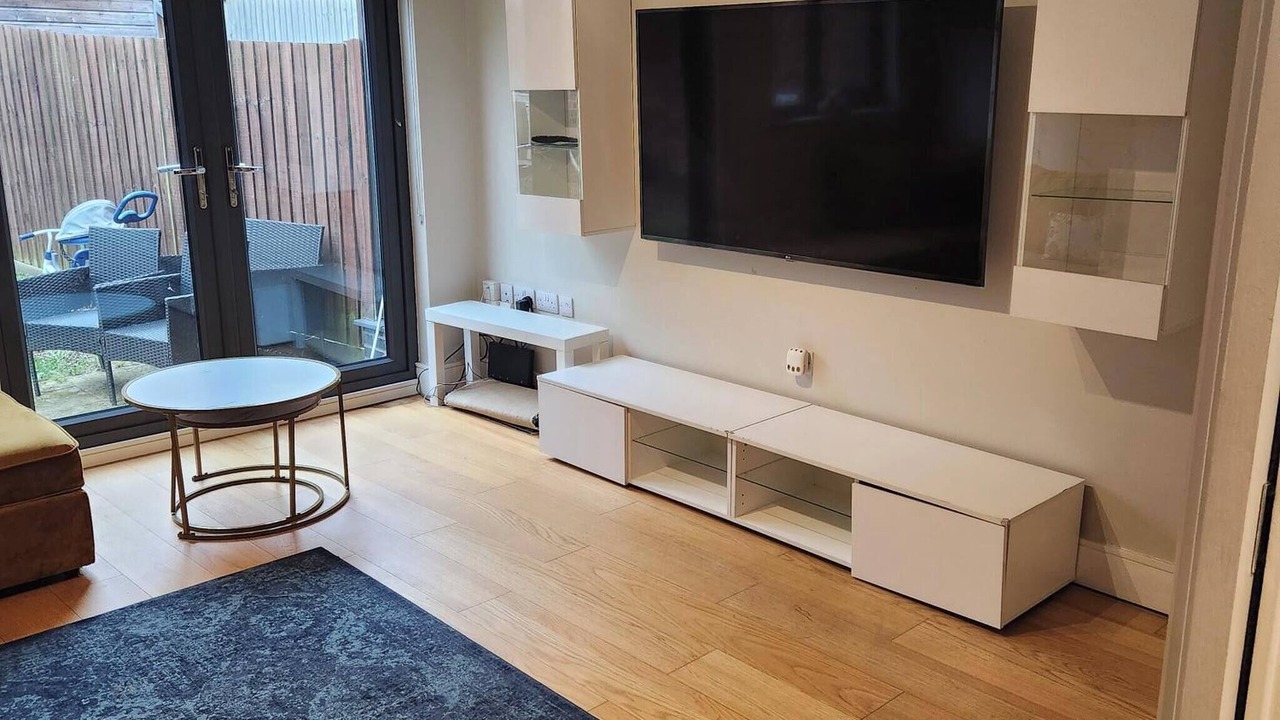 Photo of Livingroom in Oadby