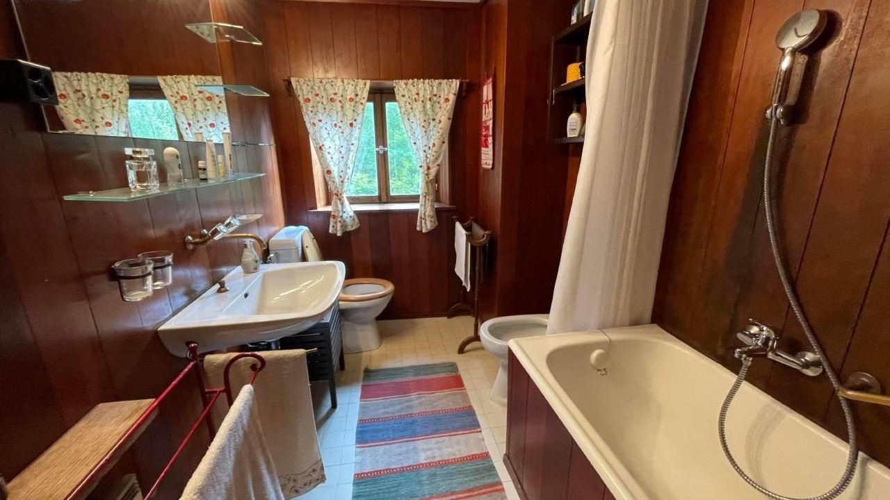 Photo of Bathroom in Sent