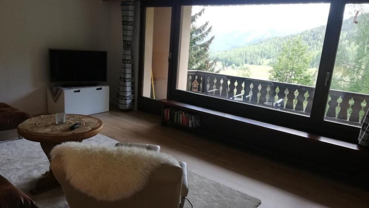 Photo of Livingroom in Tschierv