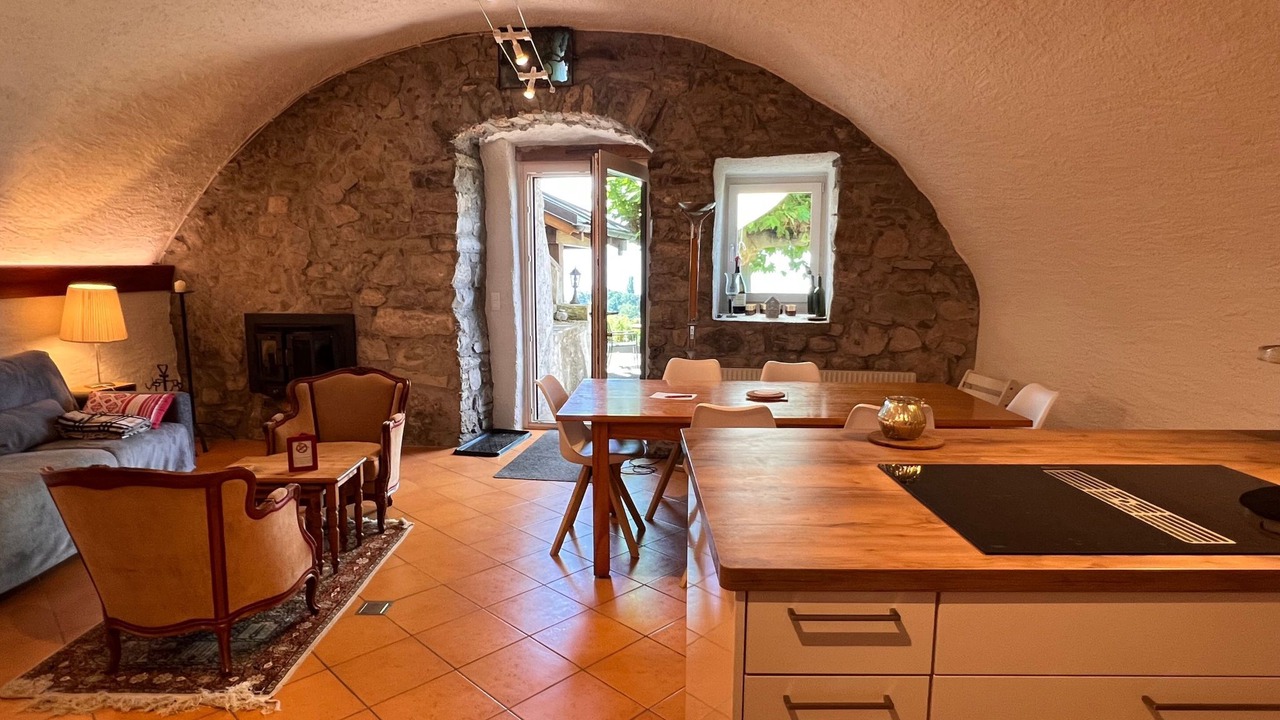 Photo of Livingroom in Montreux