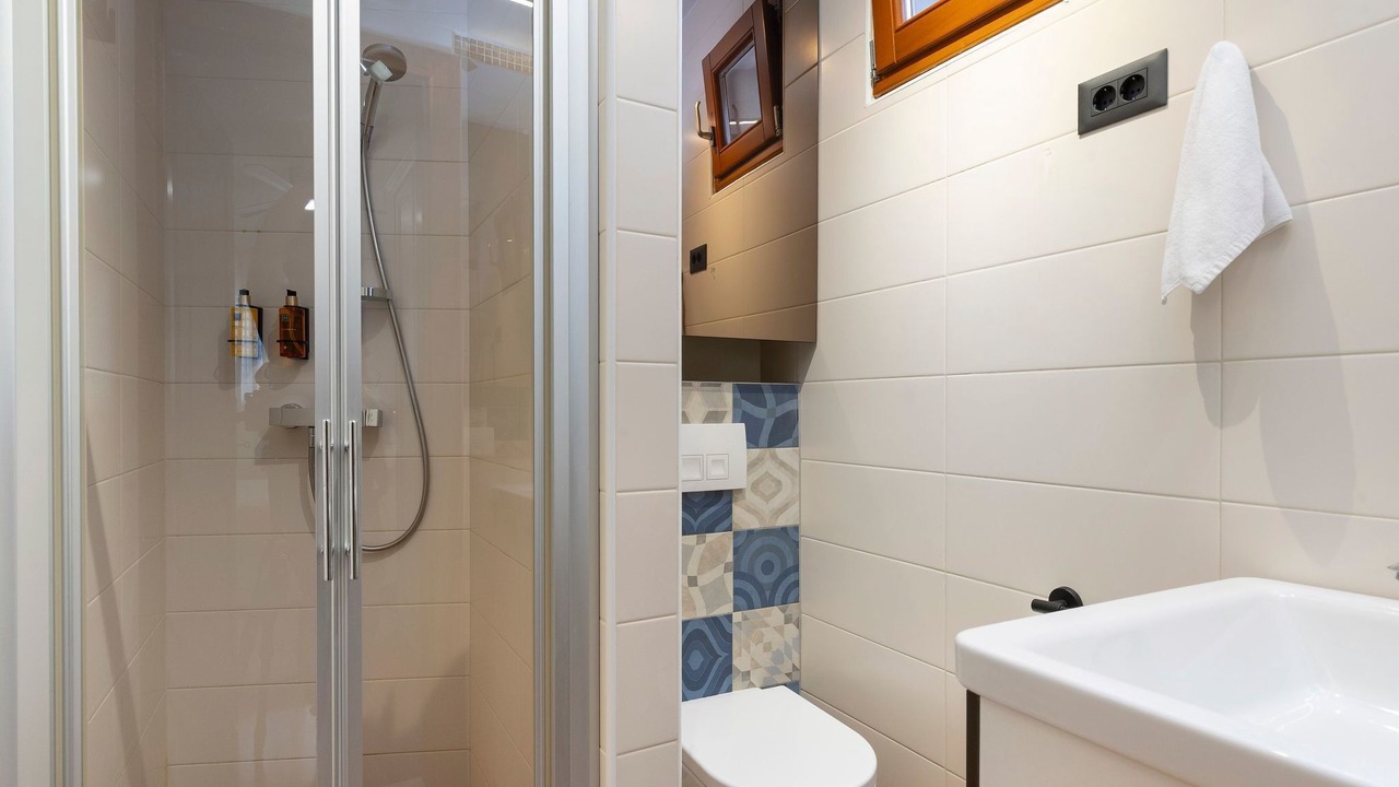 Photo of Bathroom in Loviste