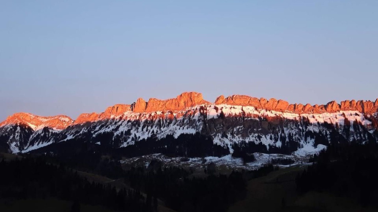 Photo of Others in Fluehli