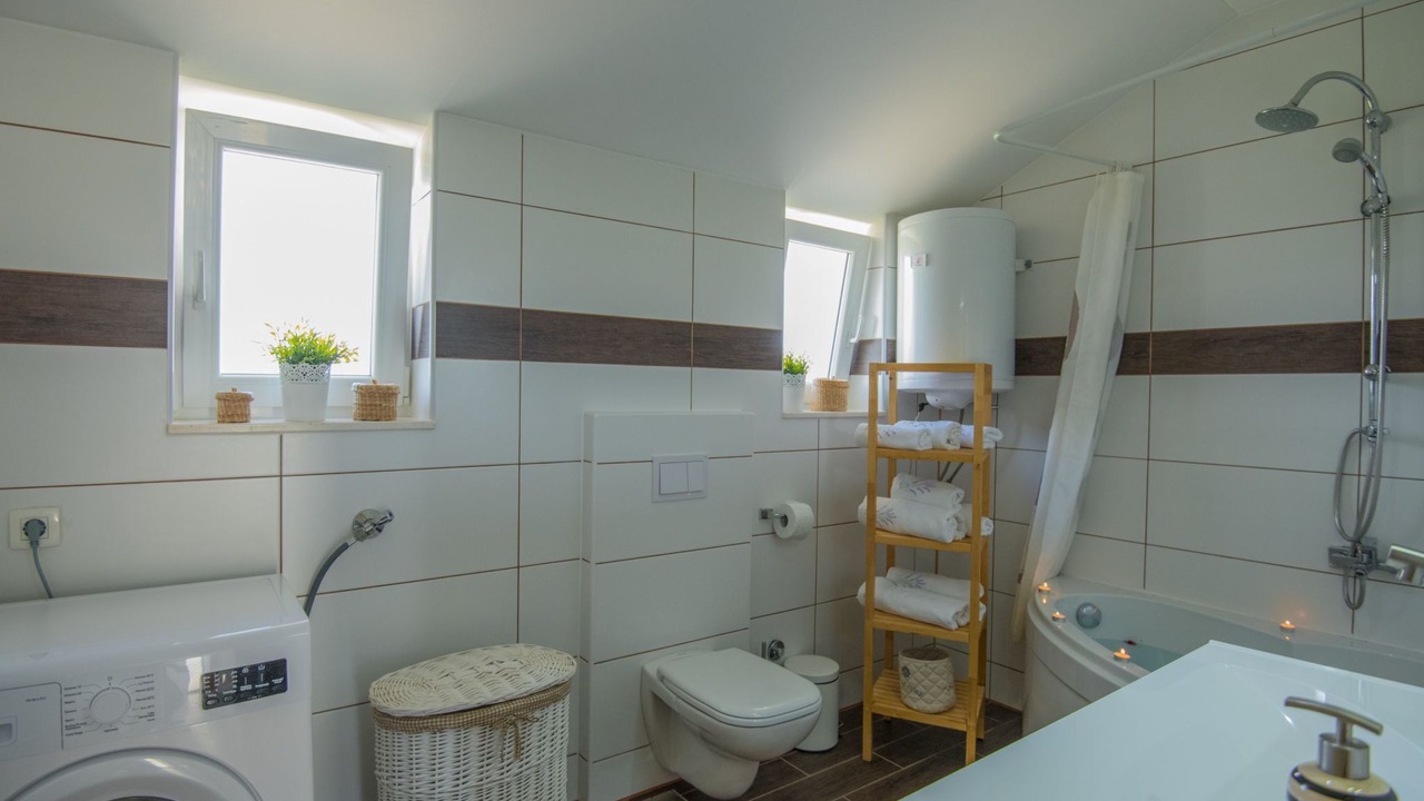 Photo of Bathroom in Grubine