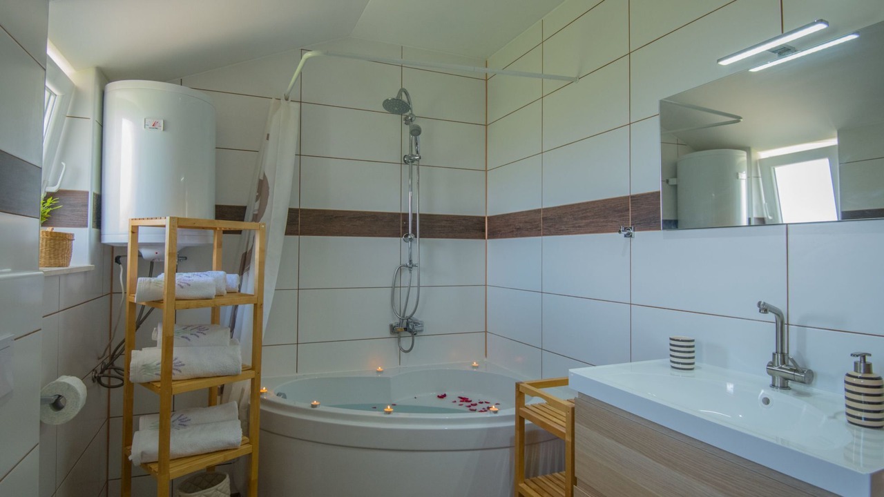 Photo of Bathroom in Grubine