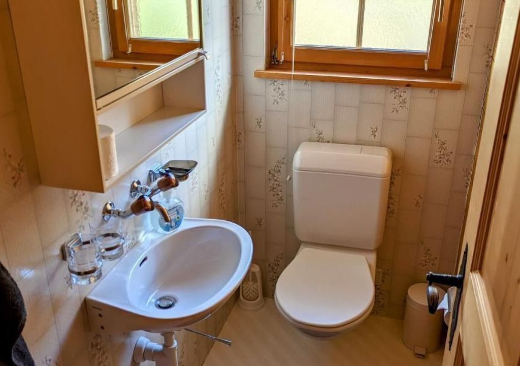 Photo of Bathroom in Tujetsch