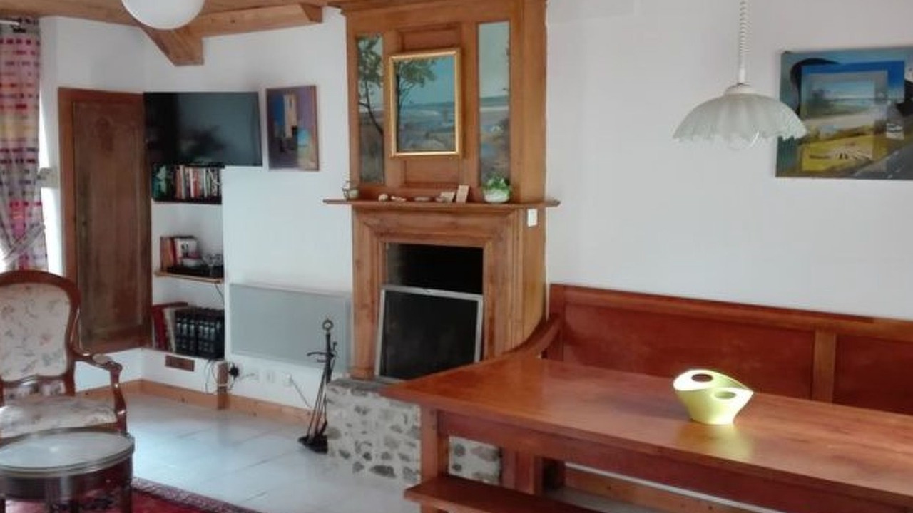 Photo of Livingroom in Heugueville-sur-Sienne