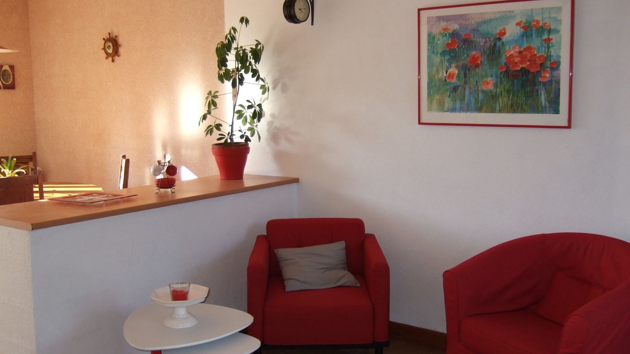 Photo of Livingroom in Saint-Laurent-de-Terregatte
