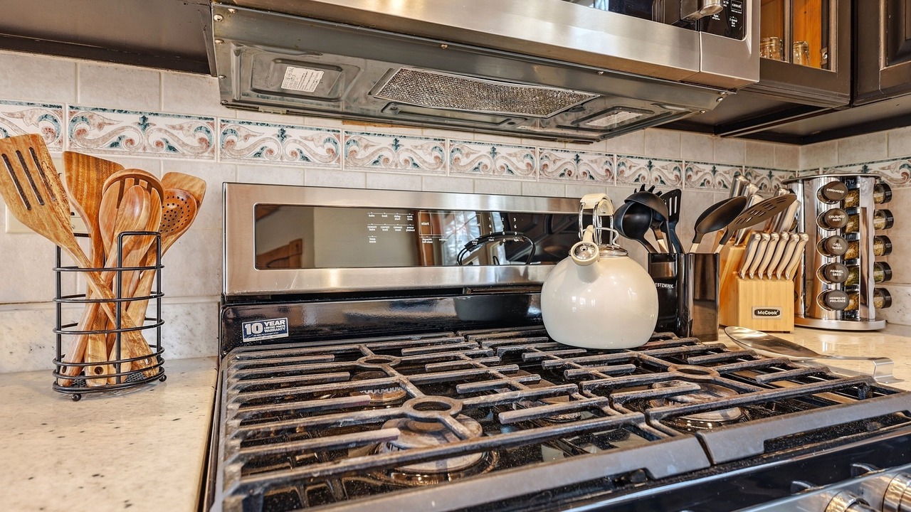 Photo of Kitchen in The Galena Territory