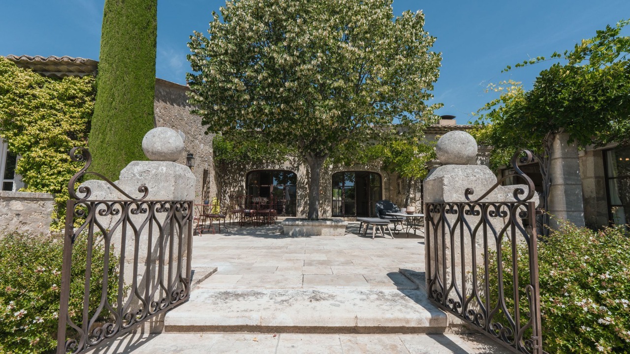 Photo of Patio Balcony in Eygalieres