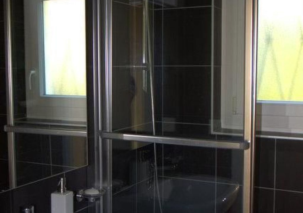 Photo of Bathroom in Glion