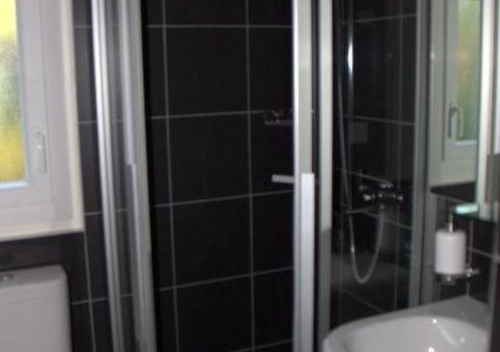 Photo of Bathroom in Glion