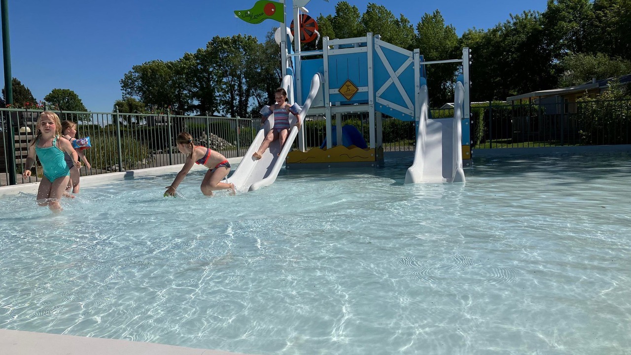 Photo of Outdoor in Saint-Quentin-en-Tourmont