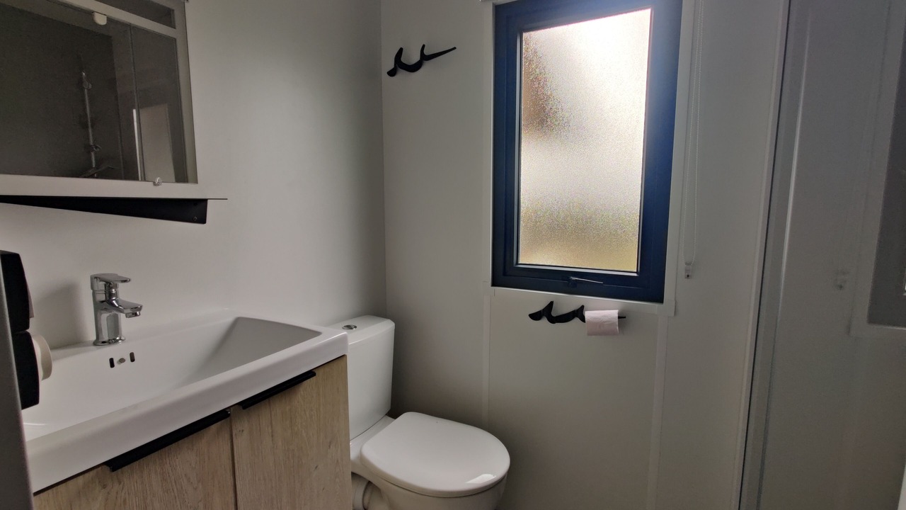 Photo of Bathroom in Saint-Quentin-en-Tourmont