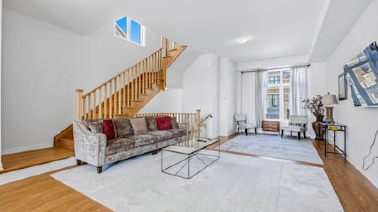 Photo of Livingroom in Gormley