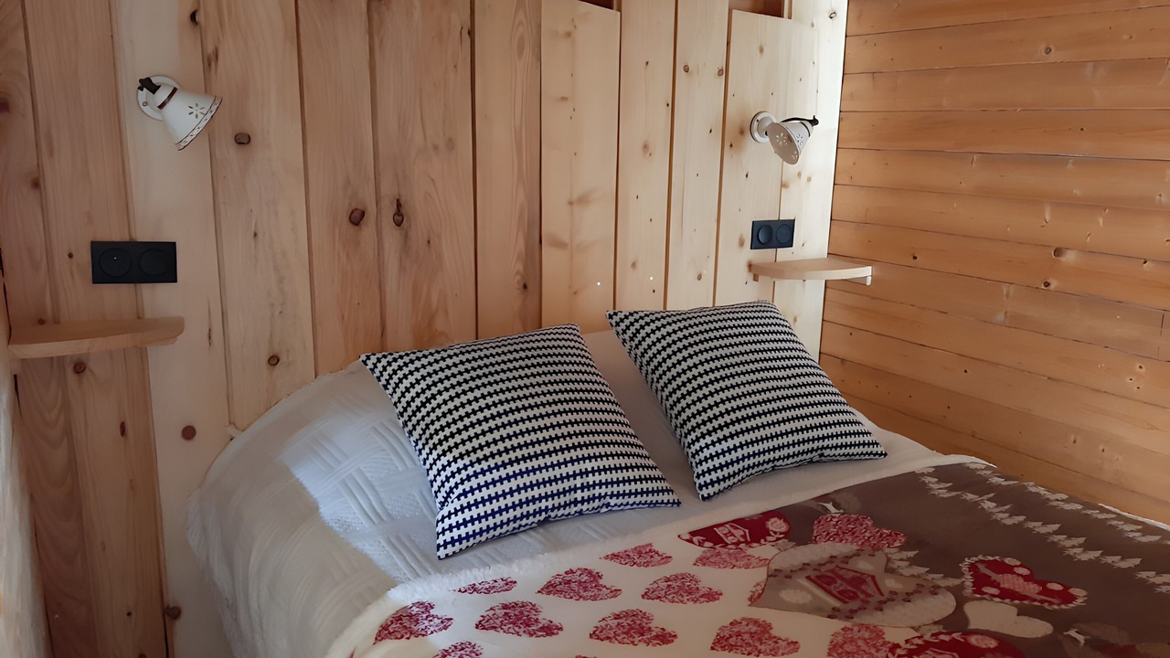 Photo of Bedroom in Mazan-l'Abbaye