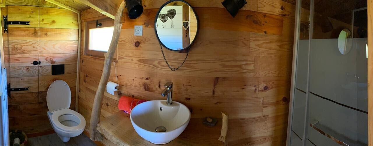 Photo of Bathroom in Mazan-l'Abbaye