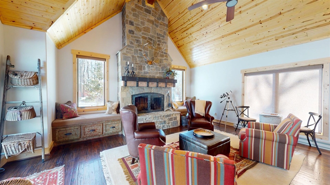 Photo of Livingroom in Almont