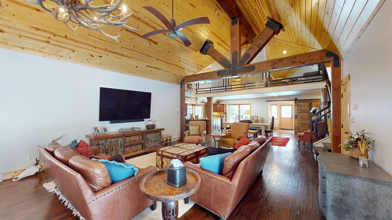 Photo of Livingroom in Almont