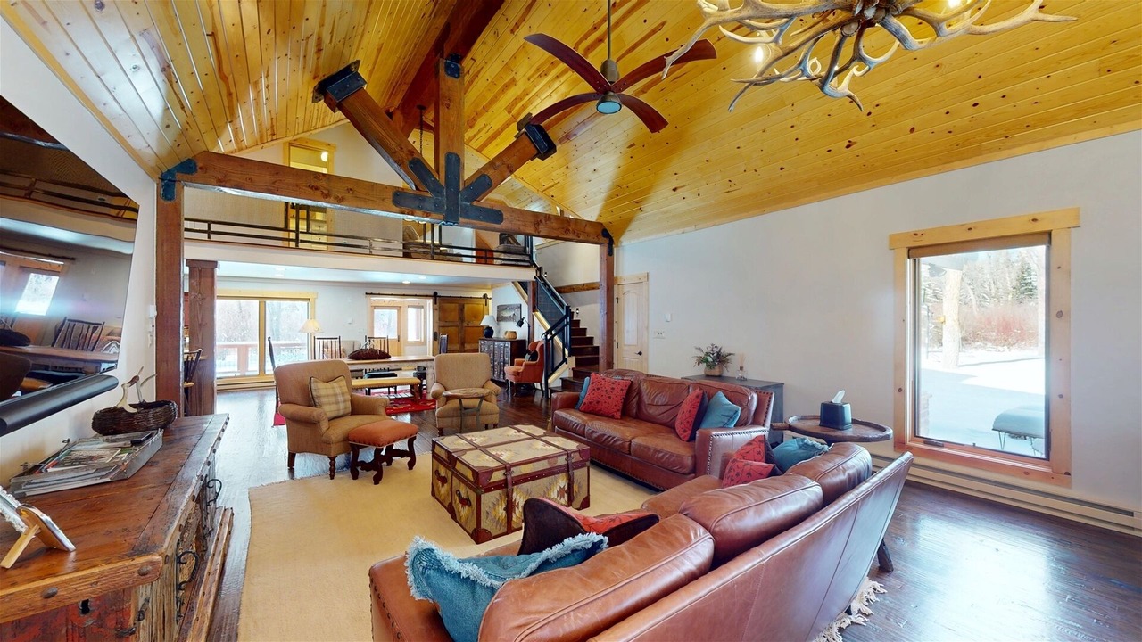 Photo of Livingroom in Almont