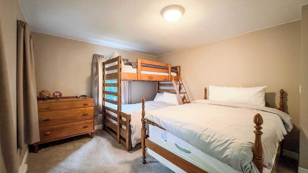 Photo of Bedroom in Inverhuron