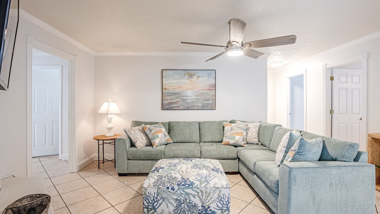 Photo of Livingroom in Bid-a-wee Beach