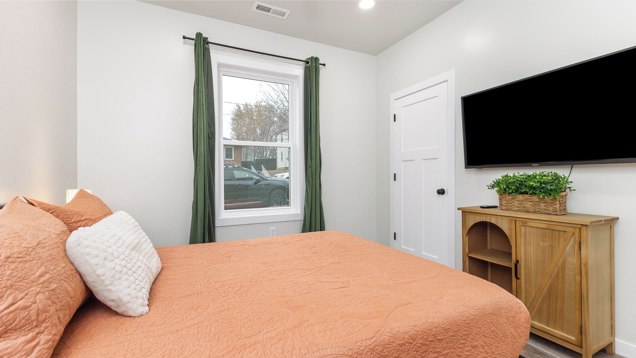 Photo of Bedroom in Dubuque
