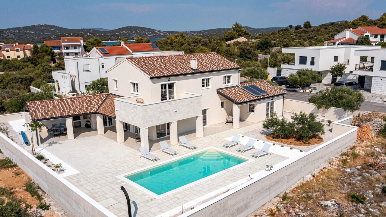 Photo of Outdoor in Jezera