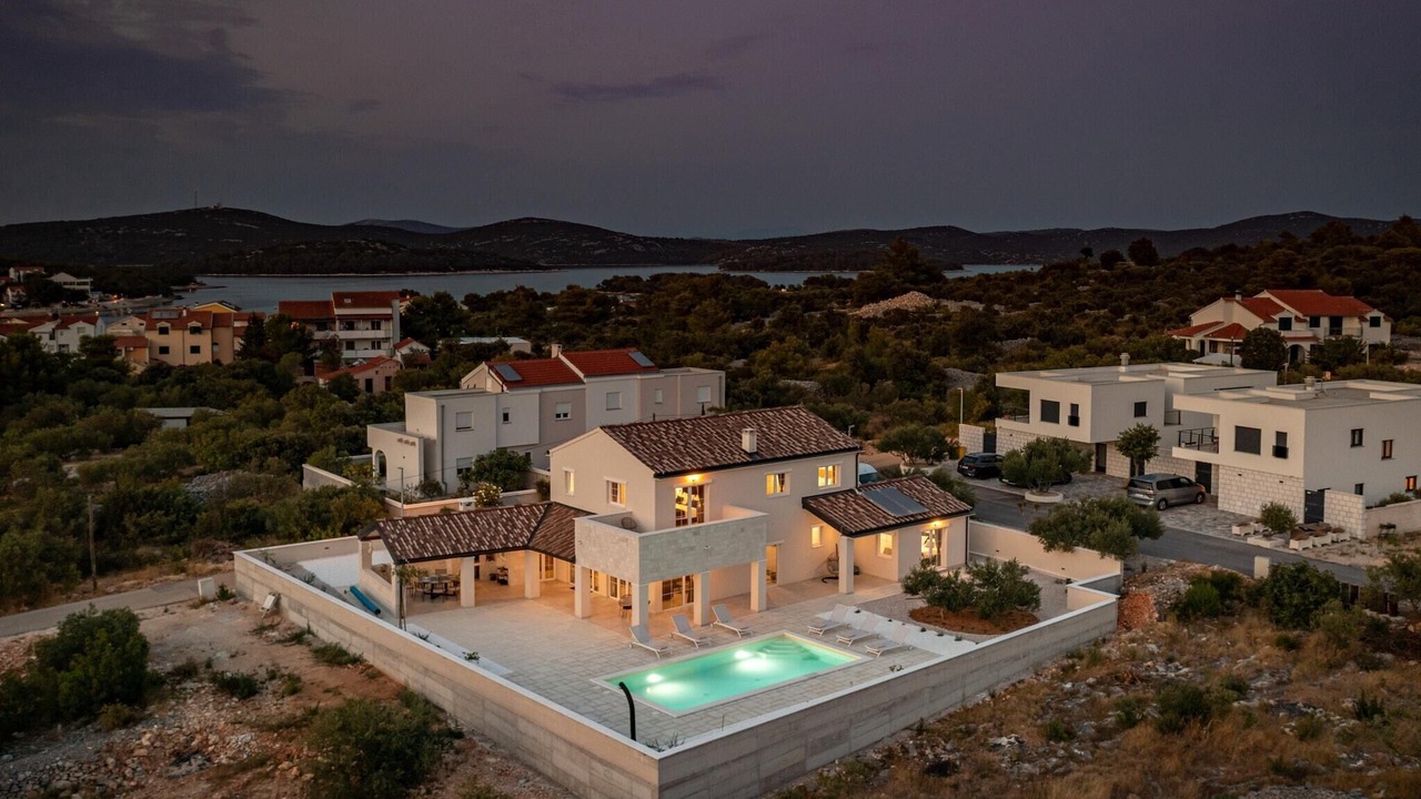 Photo of Outdoor in Jezera