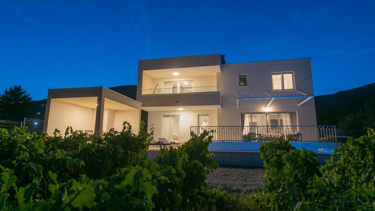 Photo of Outdoor in Rudine