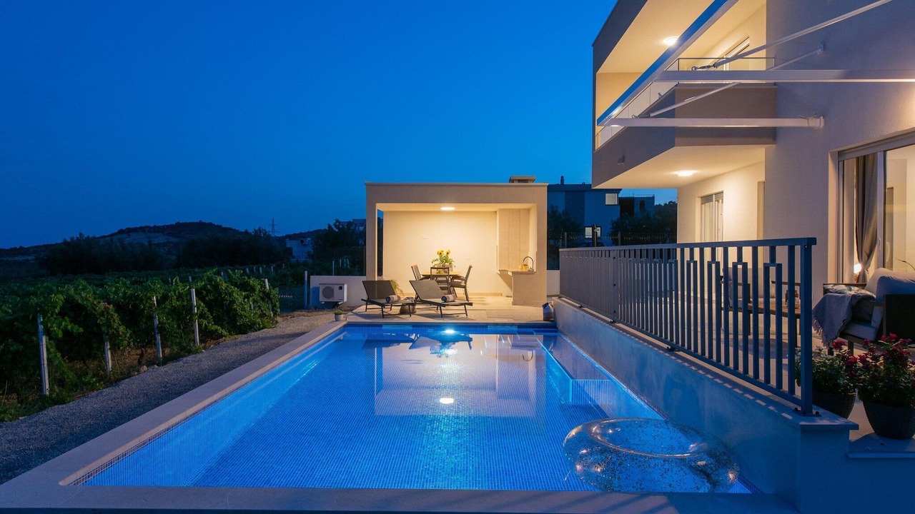 Photo of Outdoor in Rudine
