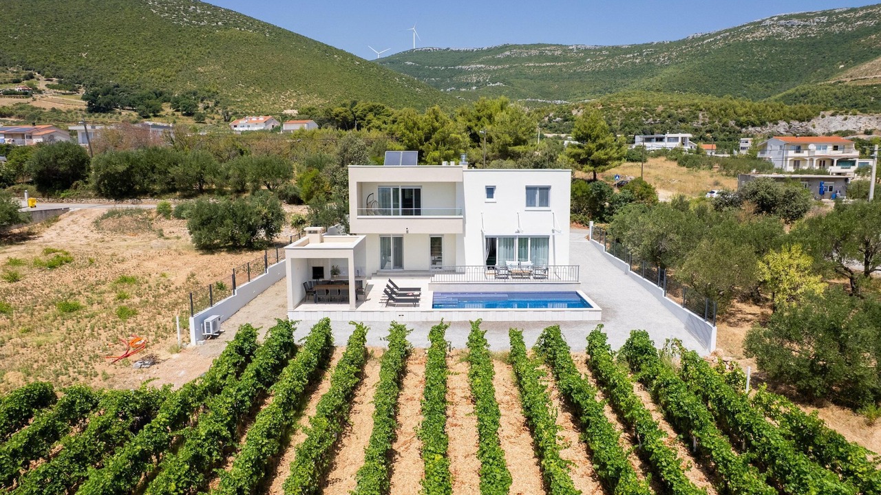 Photo of Outdoor in Rudine