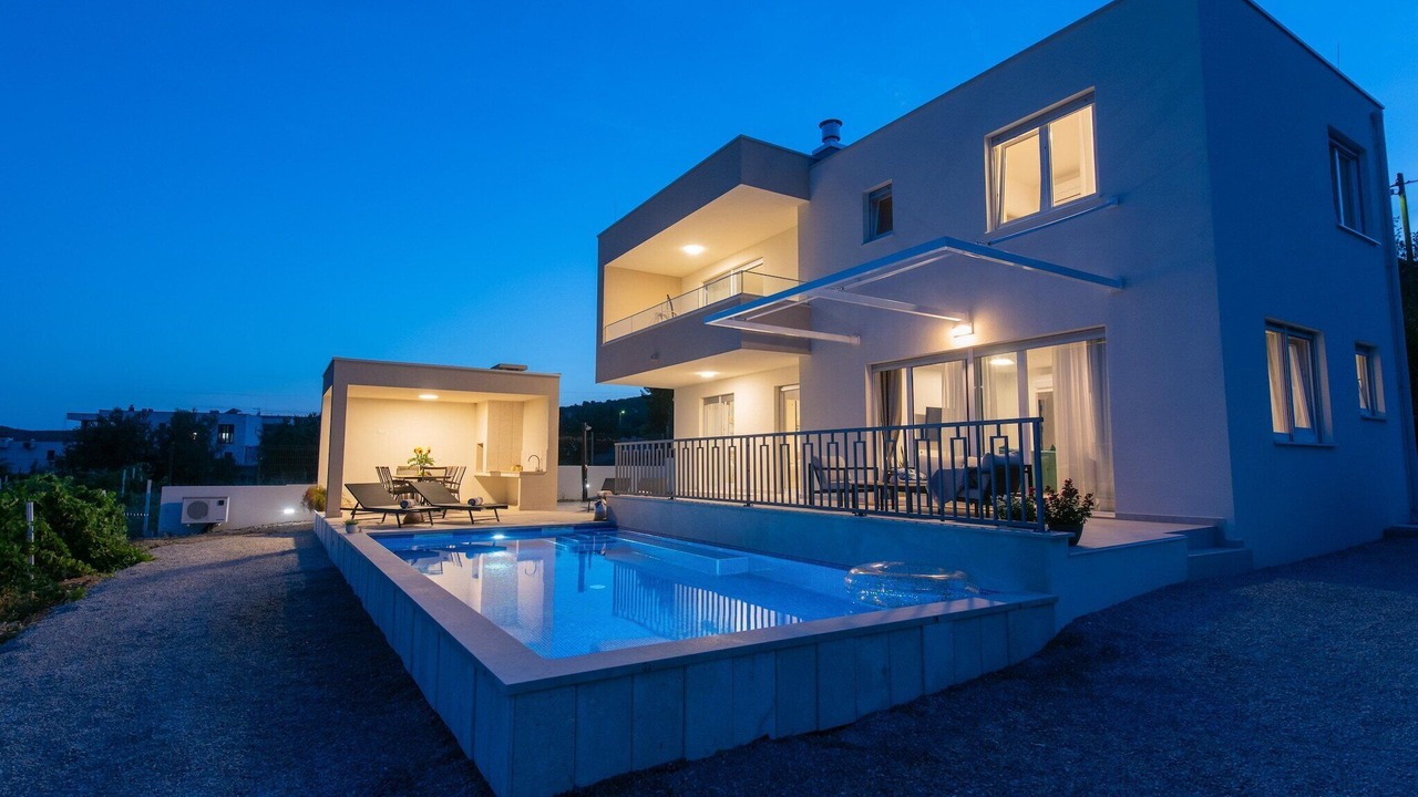 Photo of Outdoor in Rudine