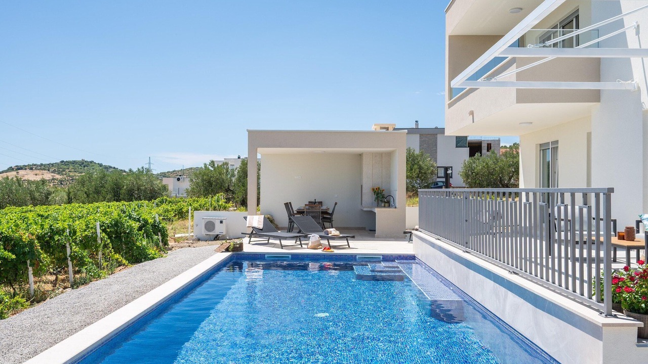 Photo of Outdoor in Rudine