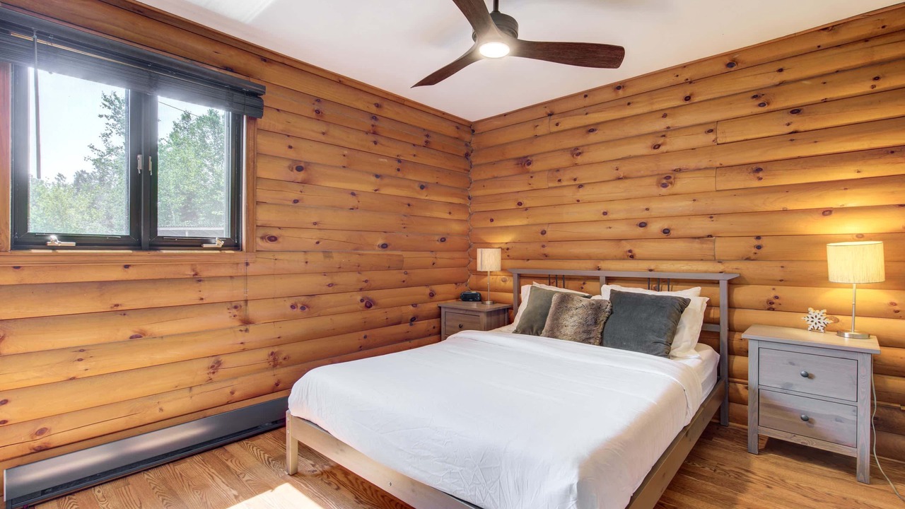 Photo of Bedroom in Notre-Dame-de-la-Merci