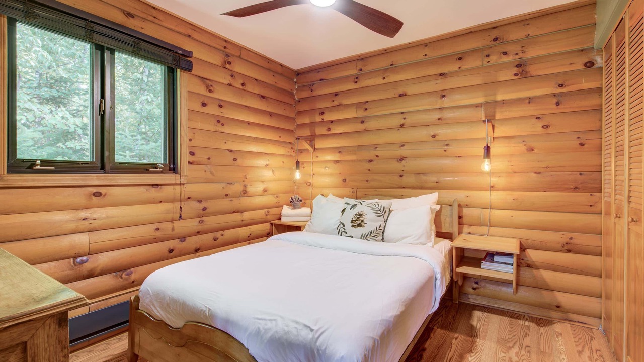 Photo of Bedroom in Notre-Dame-de-la-Merci