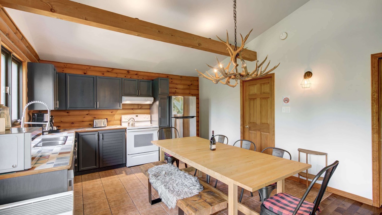 Photo of Kitchen in Notre-Dame-de-la-Merci
