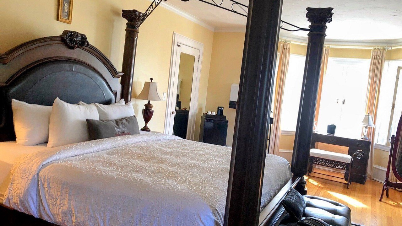 Photo of Bedroom in Pembroke