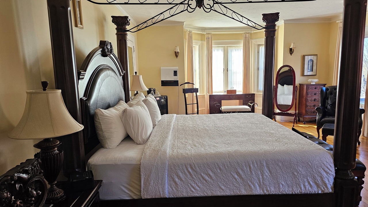 Photo of Bedroom in Pembroke