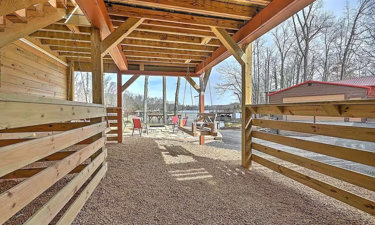 Photo of Outdoor in Oak Grove