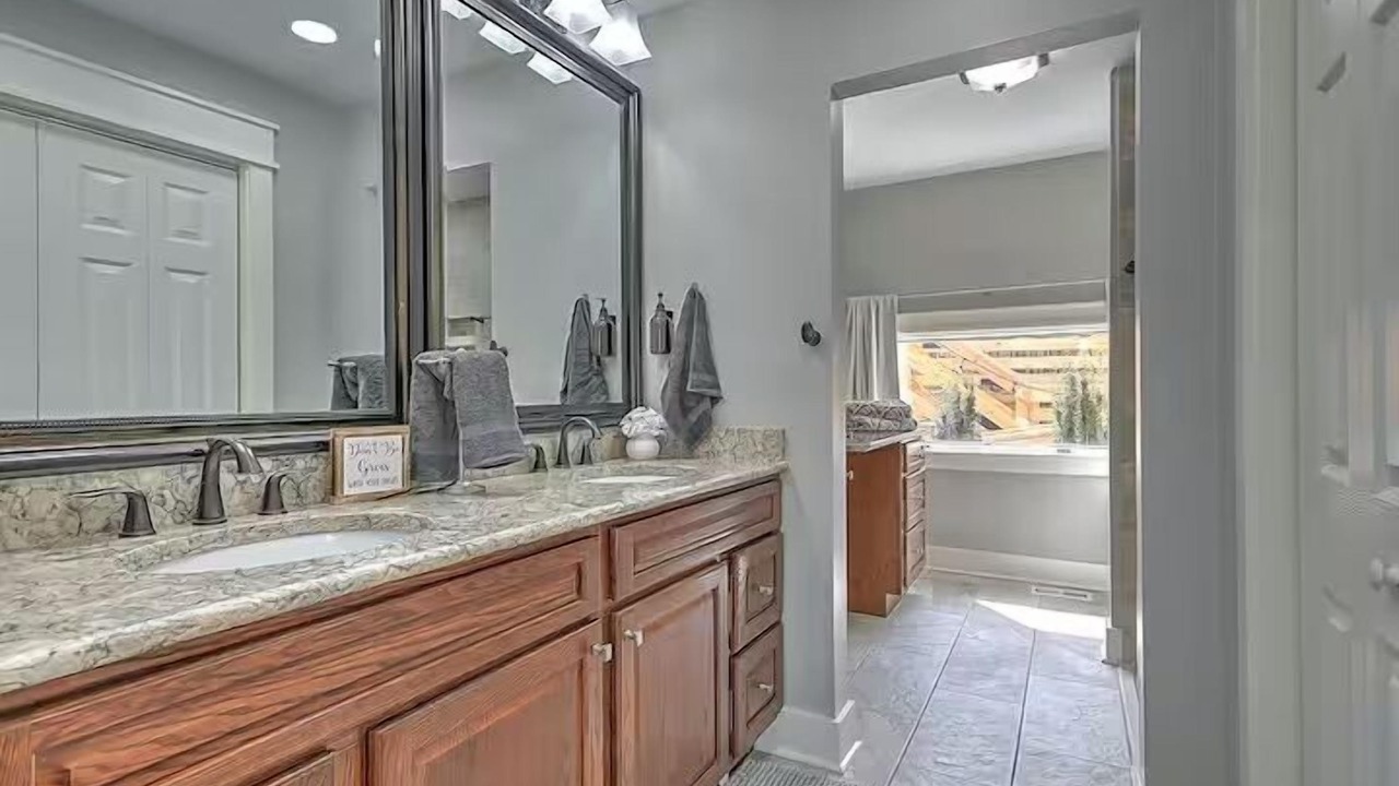 Photo of Bathroom in Oak Grove