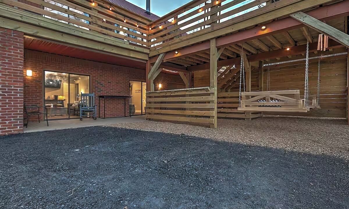Photo of Outdoor in Oak Grove