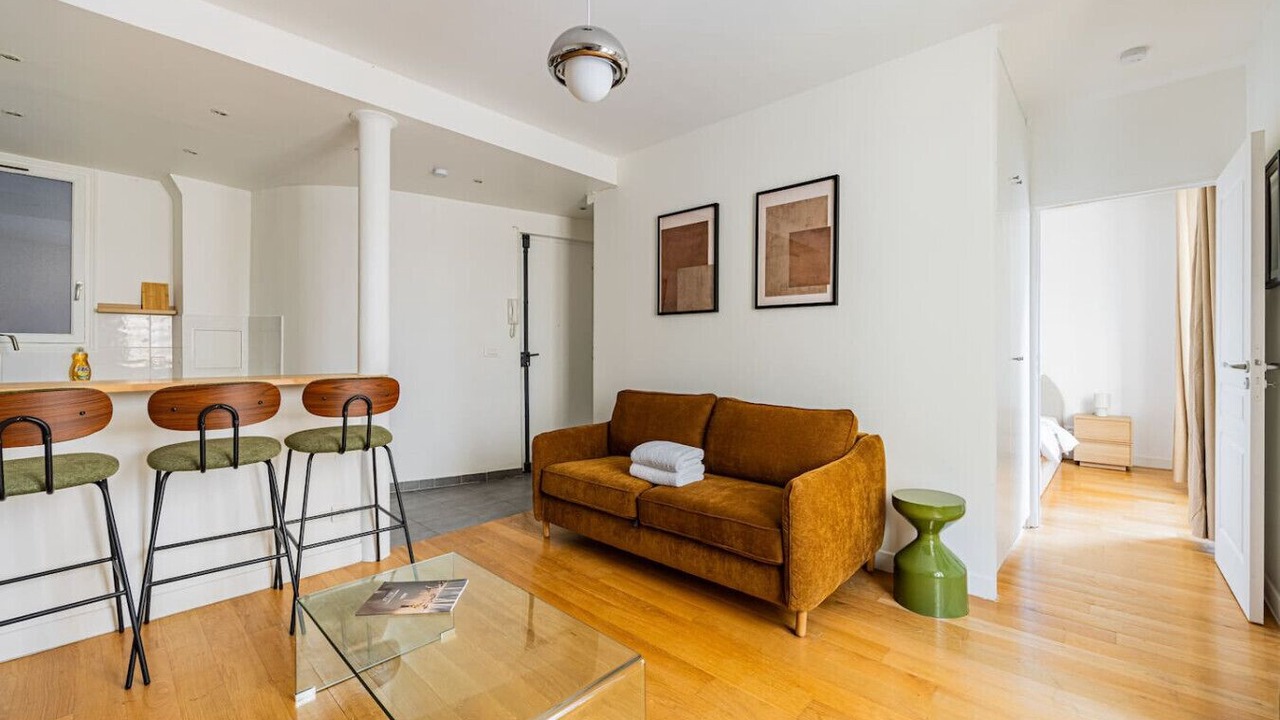 Photo of Livingroom in Arts-et-Metiers