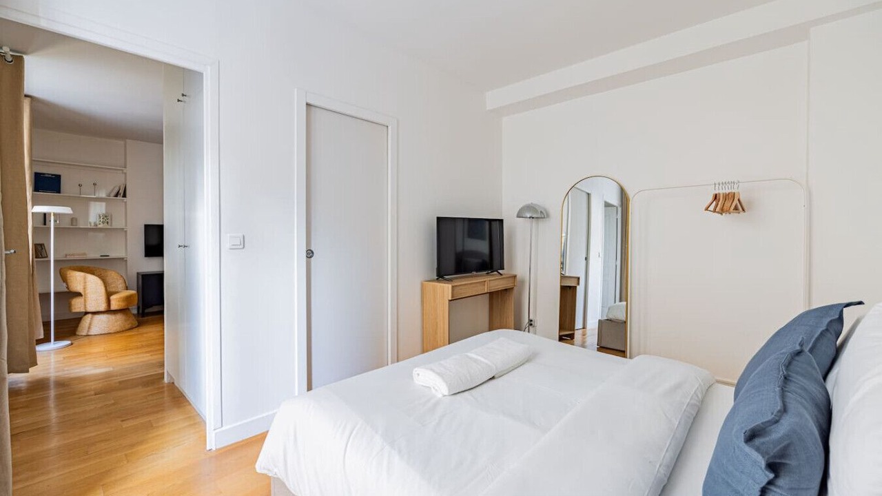 Photo of Bedroom in Arts-et-Metiers