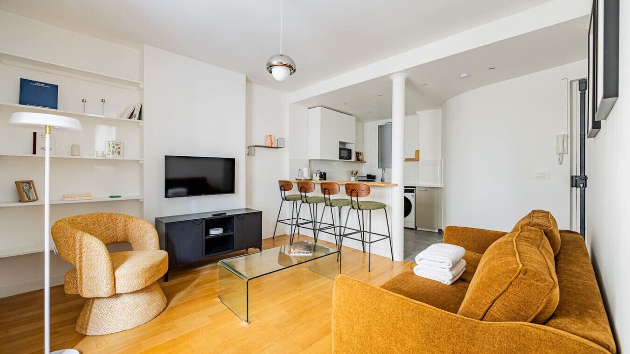 Photo of Livingroom in Arts-et-Metiers