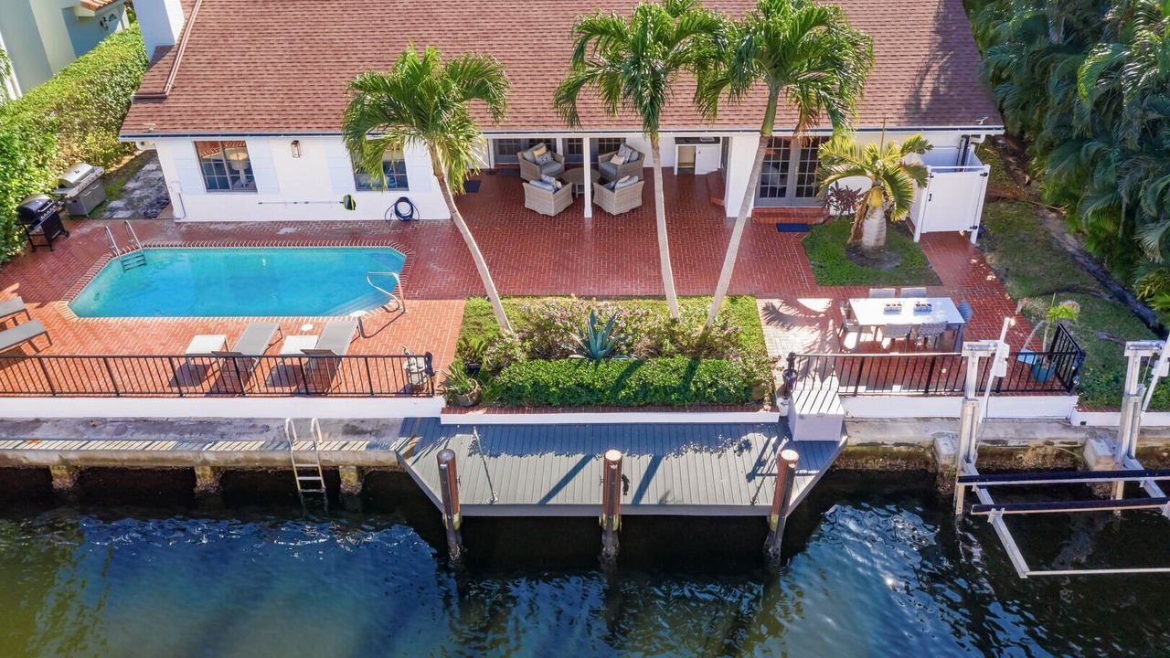 Photo of Outdoor in Tropic Isle