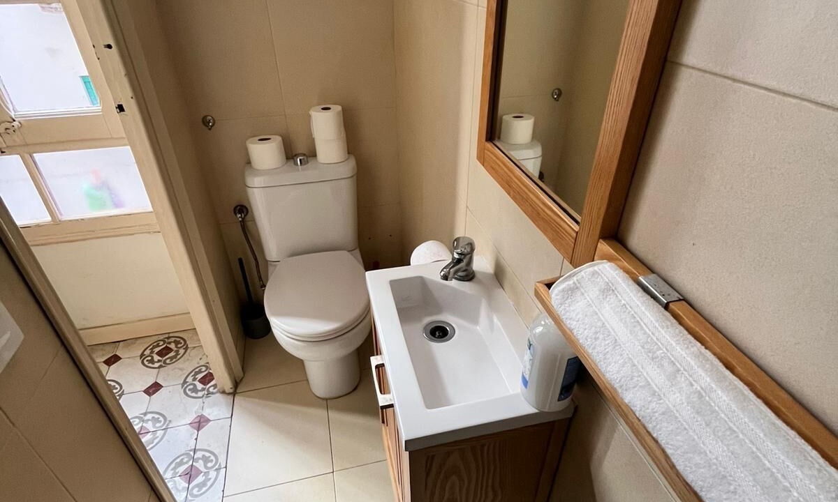 Photo of Bathroom in El Poble-sec